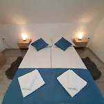 Sipos Vendeg Es Apartmanhaz