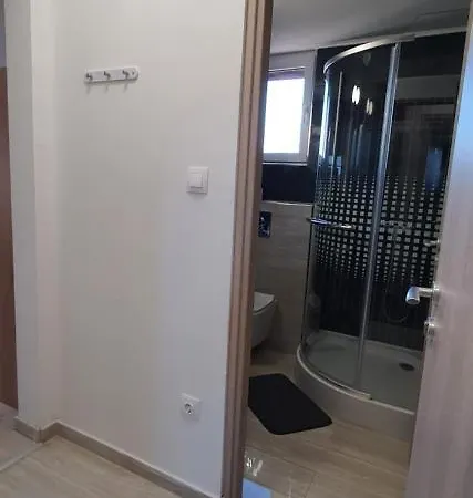Sipos Vendeg Es Apartmanhaz *