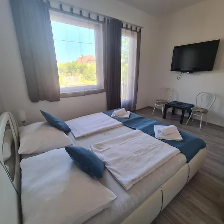 Sipos Vendeg Es Apartmanhaz * Balatongyörök