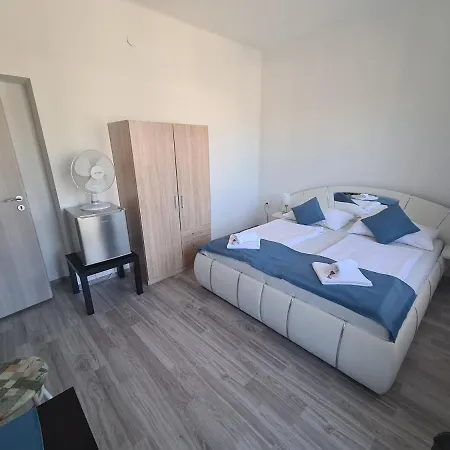 게스트하우스 Sipos Vendeg Es Apartmanhaz