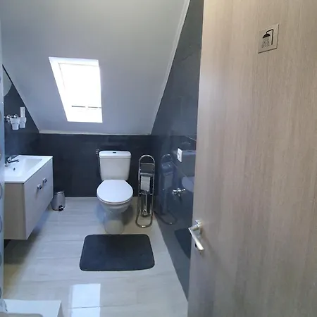 Sipos Vendeg Es Apartmanhaz 게스트하우스 *