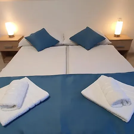 Sipos Vendeg Es Apartmanhaz Balatongyörök