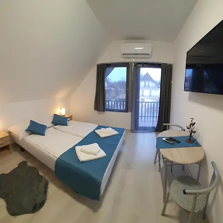 Sipos Vendeg Es Apartmanhaz *