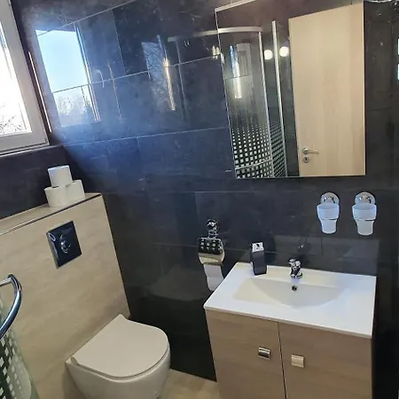 Sipos Vendeg Es Apartmanhaz *