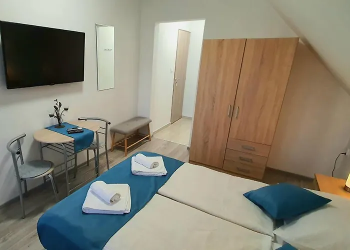 Sipos Vendeg Es Apartmanhaz 招待所 *