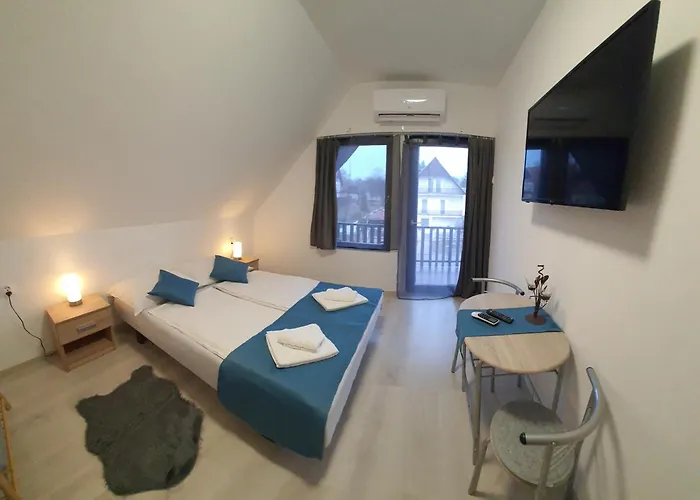 Sipos Vendeg Es Apartmanhaz *